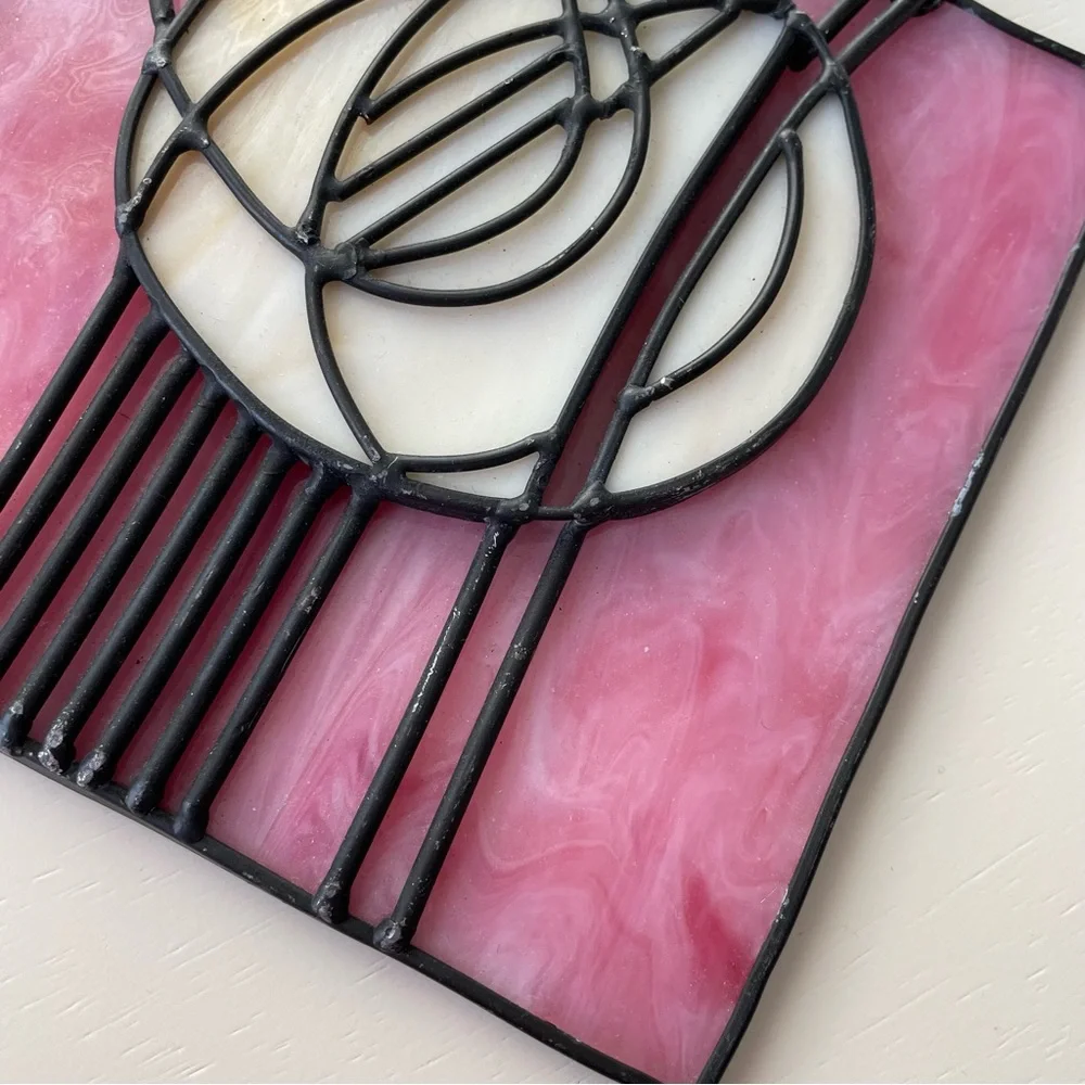 Vintage MMA & GSA Mackintosh rose art glass suncatcher Scottish artist - Picture 6 of 12